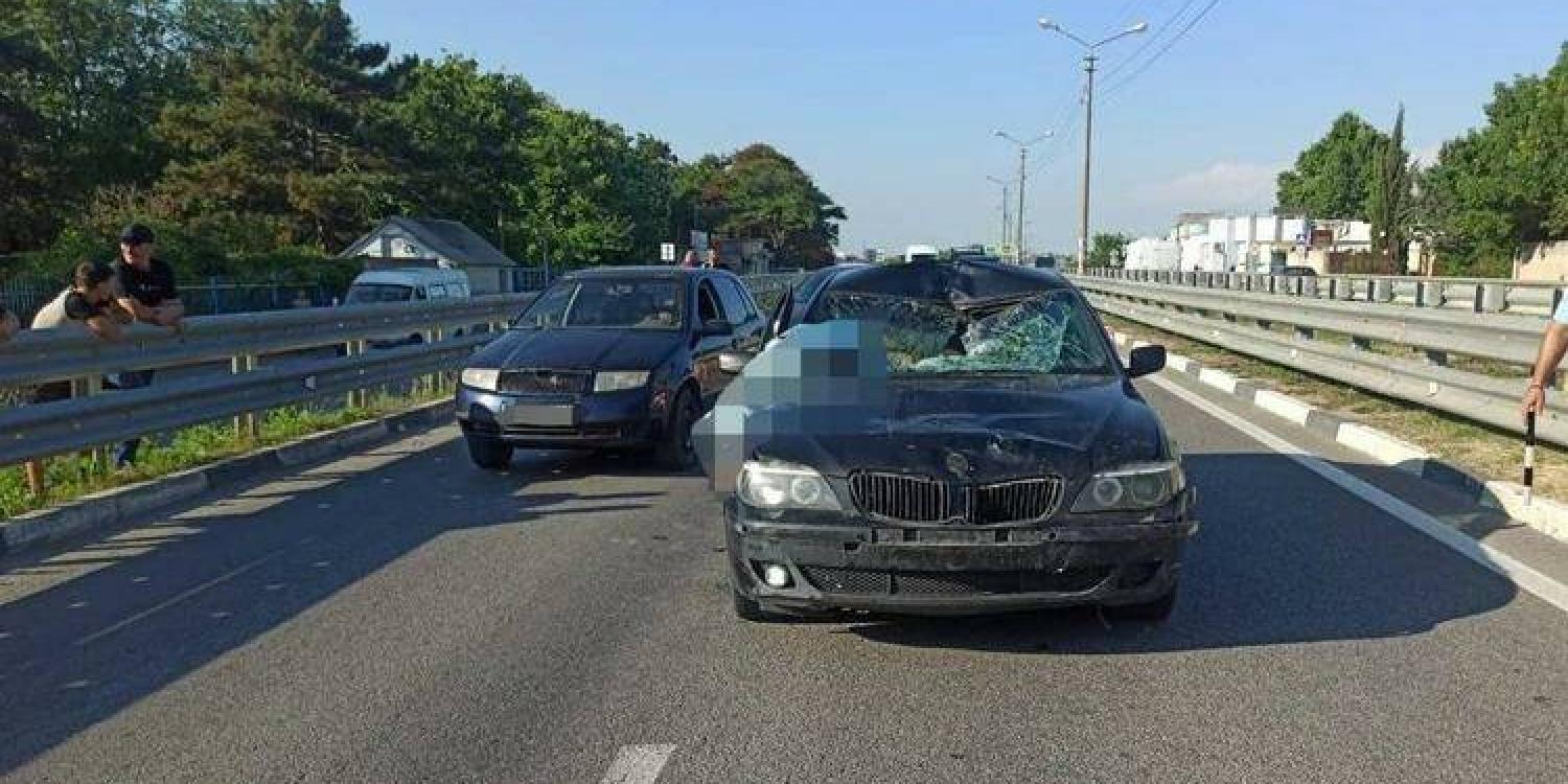 Водитель BMW сбил насмерть велосипедиста на переходе под Симферополем